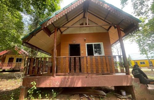 Samut Sakhon Cabin | กองทองรีสอร์ท