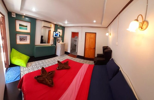 Koh Lan Bed & Breakfast | คิวทอง บังกะโล (Q-Thong bungalow)