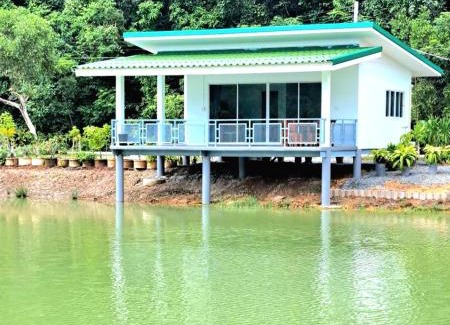 Khlong Khut House | บังกะโลบ้านสวนเอก Bungalow Baan Suan Aek