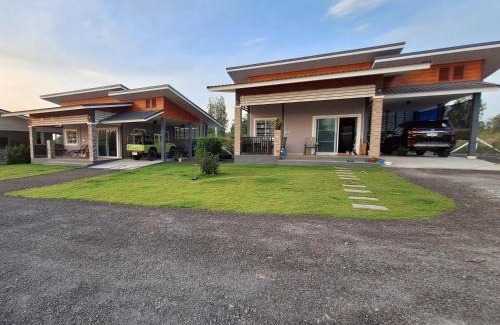 Suan Phueng House | บ้านน้ำผึ้งโฮมสเตย์