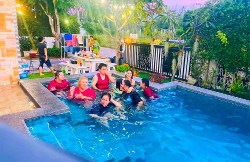 Hua Hin Villa | บ้านแฟมิลี่ ปาร์ตี้ พูลวิลล่า หัวหิน ใกล้เซเว่น 3ห้องนอน รองรับ 6-15 คน