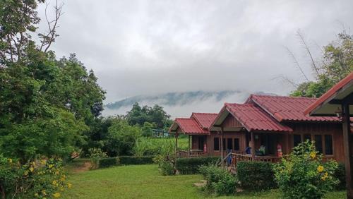 Khao Kho Resort | บ้านในสายหมอกบุญแจ้งโฮมสเตย์