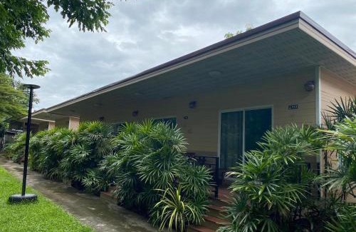 Lom Kao Hotel | บ้านไม้พิชา หล่มเก่า