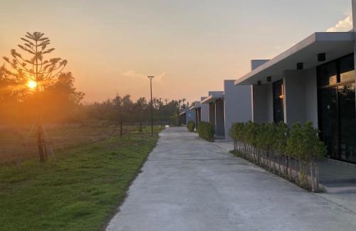 Cha-am Hotel | หน้าวังมฤคทายวันรีสอร์ท