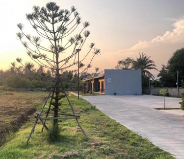 Cha-am Hotel | หน้าวังมฤคทายวันรีสอร์ท