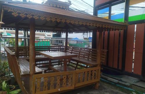 Sisaket Hotel | โรงแรมพรถวิล ศรีสะเกษ Sisaket PonTaWin Budget Inn