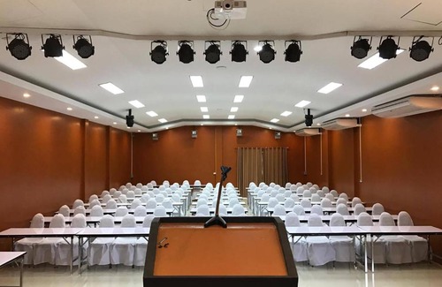 Khlung Hotel | โรงแรมแอมไอม่อน - Am Amoonds Hotel