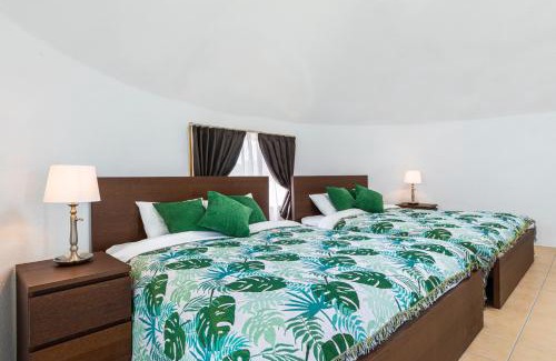 Katsurenheshikiya Apartment | うるまドーム Jupiter6 & Saturn7