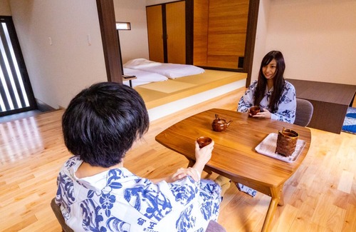 Goto House | 「みやこ別邸」 釣り宿が営む１日１組限定 源泉かけ流し客室風呂付き一棟貸し宿