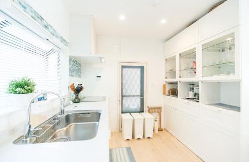 Yokosuka Apartment | ビーチハウス秋谷 - 小型犬2匹まで一緒に泊まれる戸建貸切