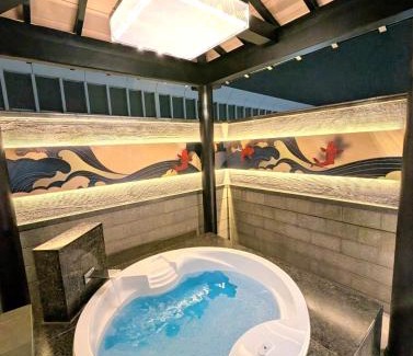 Midori Ward Hotel | ホテルロイヤルトン