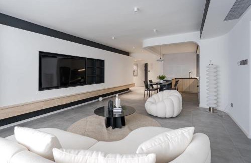 Xuhui Apartment | 上海 徐汇田子坊 黄浦滨江 靠近虹桥机场 大两房