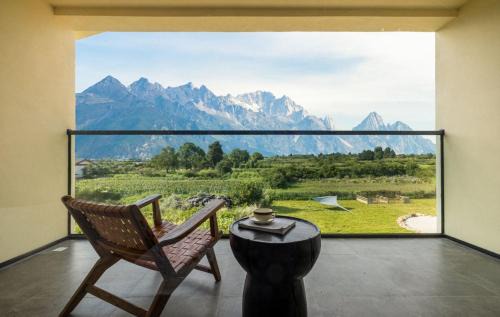 Lijiang House | 不晚里予日照金山丨雪山全景度假酒店白沙古镇店