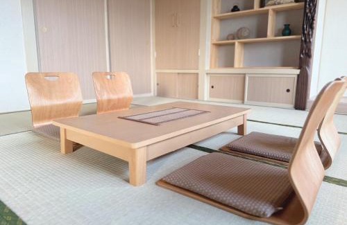 Yuni-cho Apartment | '内装フルリフォーム' HOKKAIDO l 千歳空港まで30分 l 一棟貸し8名迄OK l 白樺 Shirakaba