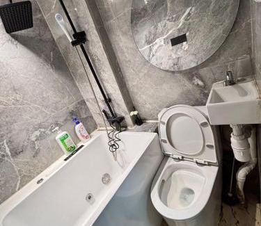 Kwun Chung House | 千城皇都賓館