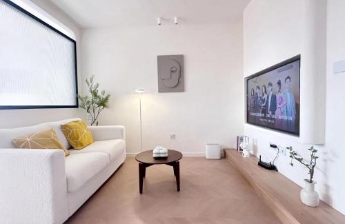 Jing'an Apartment | 同济佳苑公寓