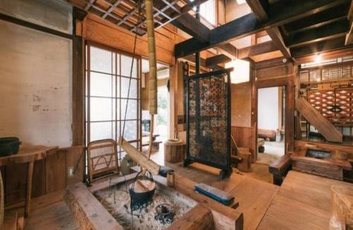 Itoshima House | 囲炉裏が楽しめる貸切古民家里や