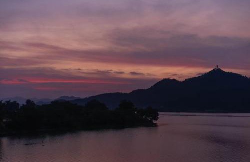 Jiande Apartment | 夕下青野民宿 The Setting Sun