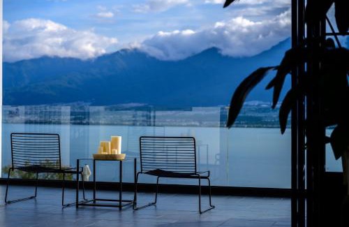 Dali Town Hotel | 大理石之上Cloud Edge Cabin全视野苍洱半山海景别墅酒店洱海观景店