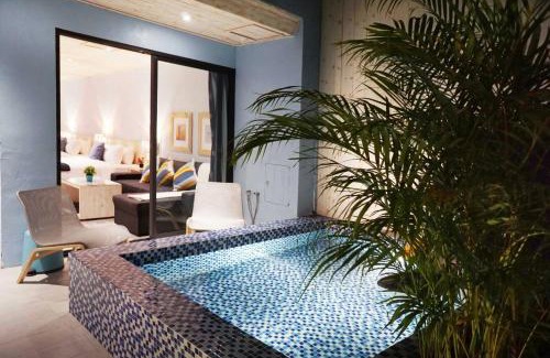 South Beach Bed & Breakfast | 湛藍海岸民宿 Azure--這個夏天有點藍--墾丁南灣沙灘-可包棟-國旅卡特約店