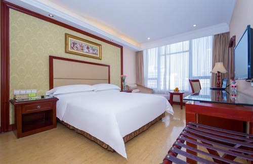 Fangcheng Hotel | 维也纳国际酒店襄阳万达广场火车站店