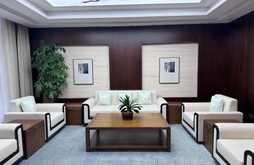 Fengtai Hotel | 臻程酒店北京西铁营地铁站店