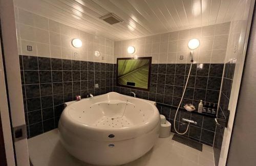 Asahi Ward Hotel | 艶横浜町田店 adult only