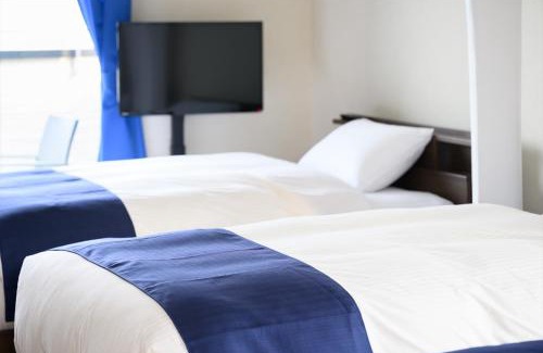 Waki-cho House | 青の宿 The Blue Villa まるで映画のような開放感あふれるオーシャンビュー Open ocean view like in a movie 駐車場2台有り Supported by COCOSTAY