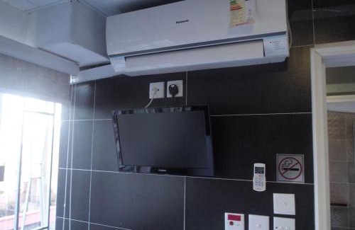 Mong Kok Hotel | 香港柏林商务宾馆