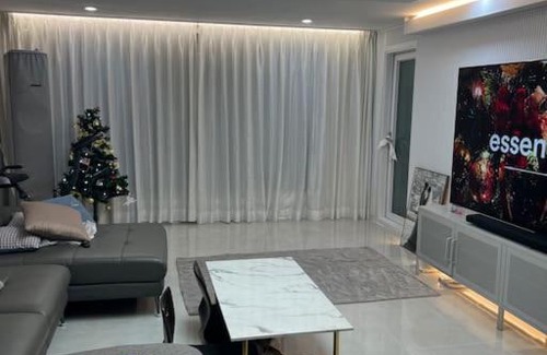 Hwaseong Apartment | 모던한 인테리어가 돋보이는 화성시 작은 공간