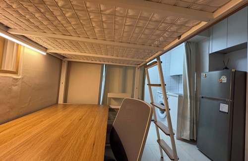 Seongsu Apartment | 일Atelier Seongsu Riverside Cherry Blossom Road Han River airport bus