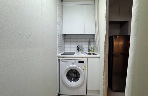 Seongsu Apartment | 일Atelier Seongsu Riverside Cherry Blossom Road Han River airport bus