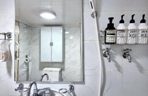 Suwon Apartment | #편백나무 #아지트 #Lucky Oasis #정자재래시장 #스타필드 #수원종합운동장 #커플추천 #낮시간이용가능 #평일할인