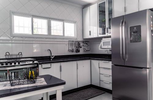 Governador Celso Ramos House | #002 Linda casa 100 m praia Palmas equipadíssima