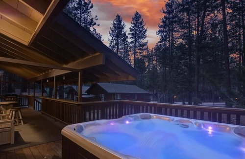 Summit Estates Cabin | 010 - Mj's Hideaway