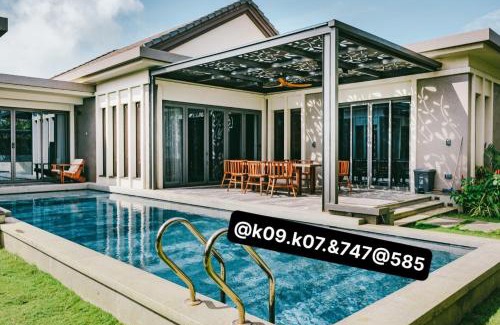 Phuoc Thuan Apartment | 04-Biệt thự cao cấp Hồ Tràm-3BR SUPER KINGS, Hồ bơi to,BBQ, cầu ra ngắm biển