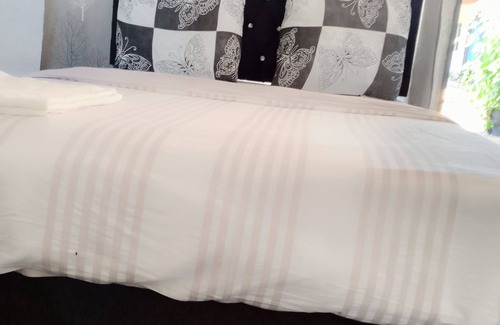 Mmabatho Bed & Breakfast | 0688429688 Charming 1 bed room with privatebathroom, WiFi in peaceful Mahikeng