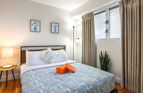 McCully - Moiliili Hotel | 09 FREE Parking/10 min beach/2br-Waikiki/Ala Moana