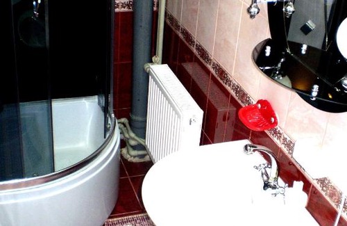 Mykolaiv Apartment | 1 КОМ КВАРТИРА 1 ЭТАЖ 3 дивана, WI-FI, центр города, САДОВАЯ-ЧКАЛОВА "СИЛЬПО" и "АТБ" отдельный дом 2 этажа