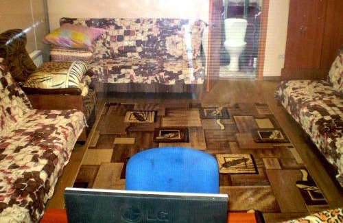 Mykolaiv Apartment | 1 КОМ КВАРТИРА 1 ЭТАЖ 3 дивана, WI-FI, центр города, САДОВАЯ-ЧКАЛОВА "СИЛЬПО" и "АТБ" отдельный дом 2 этажа