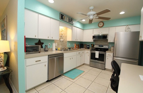 Rotonda Heights House | 1/2 Duplex in Rotonda West near multiple beaches and 5 golf courses -SW Florida