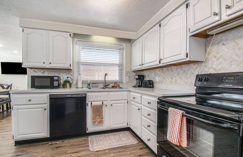 Wooded Estates House | 1/2 mile to Notre Dame/2 blocks from Linebacker - Complete Renovation!