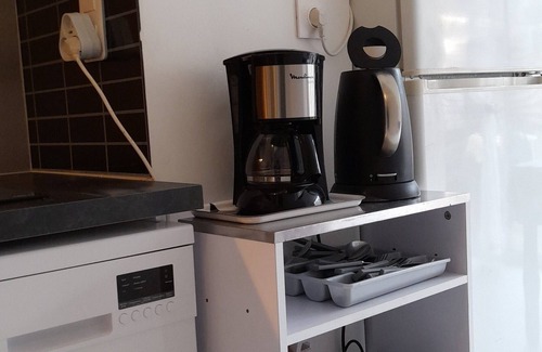 Saujon Apartment | 1/2 pers, Charm and comfort, 10 min from ROYAN beaches ! wifi fiber. ANCV. 2*.