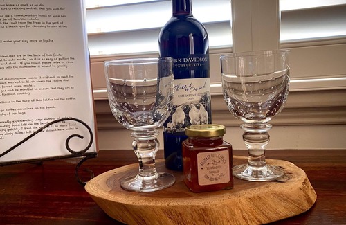 Port Macquarie Cottage | 1.6 kms to Town Beach and 2.2kms from CBD