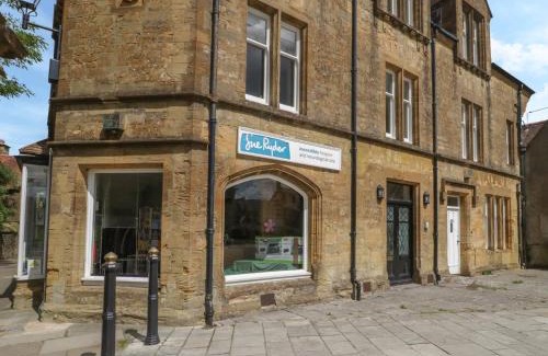Sherborne Apartment | 1 Abbey Court