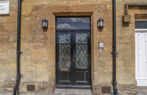 Sherborne Apartment | 1 Abbey Court