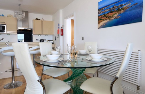Torcross Cottage | 1 AT THE BEACH, pet friendly, with a garden in Torcross