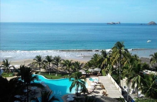 Ixtapa Condo | 1 Bdrm, Bay View Grand Residencial, Deluxe Ocean/Beach Front!