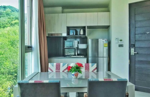 Bang Tao Apartment | 1 Bed Apartment City View near beach