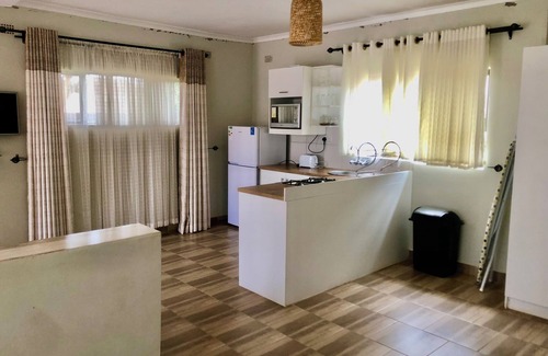 Mazowe Apartment | 1 bed apartment in Mount Pleasant Heights - 2013